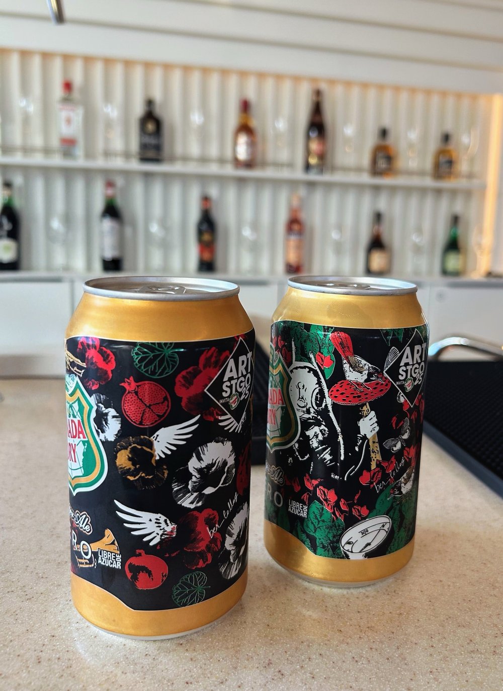 Latas de Canada Dry con etiquetas diseñadas por BER